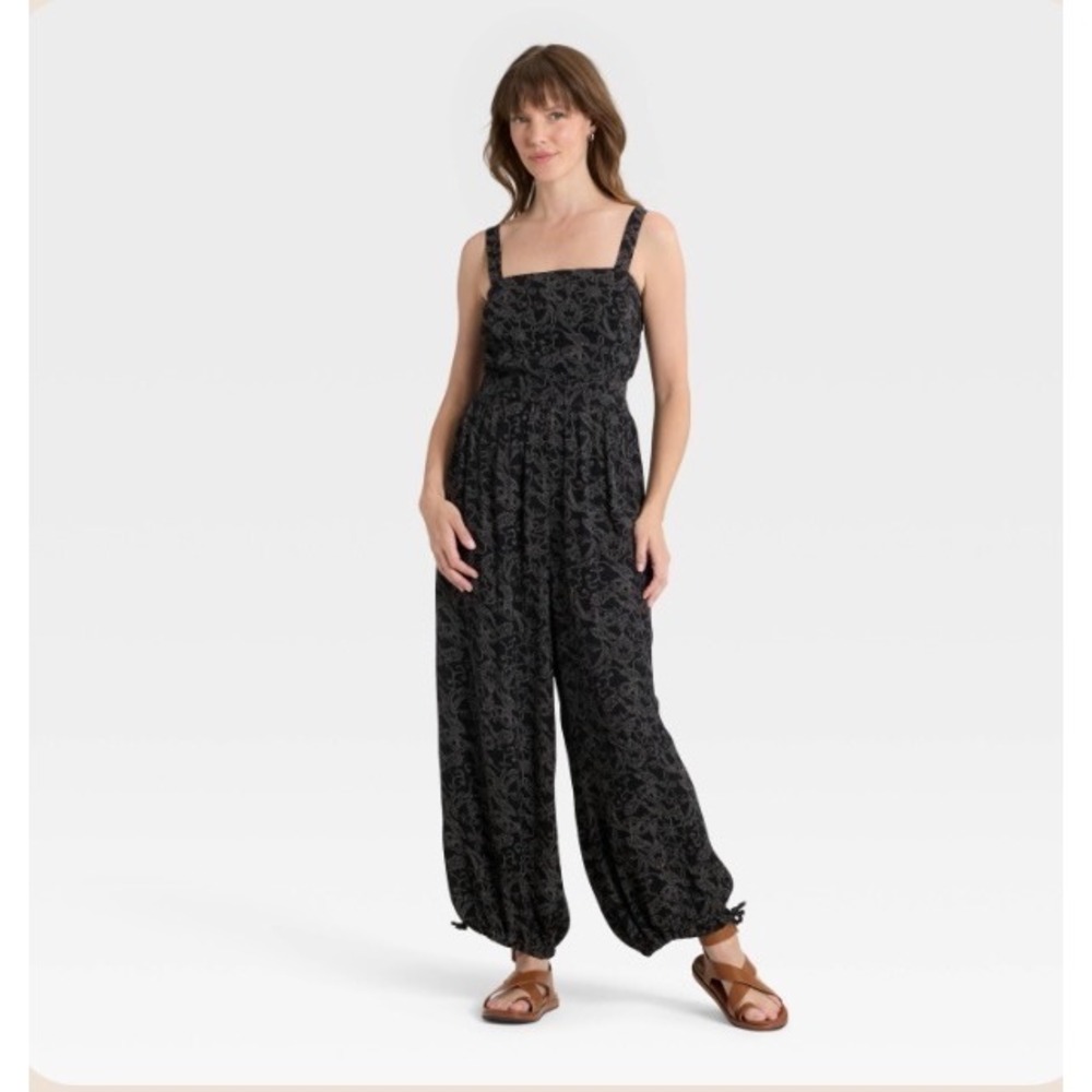 Universal Thread Black Paisley Smocked Back Jumpsuit with Tie Cuffs Size M